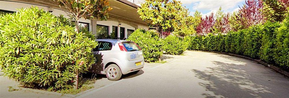 Hotel Santacroce Meeting Sulmona Exterior photo
