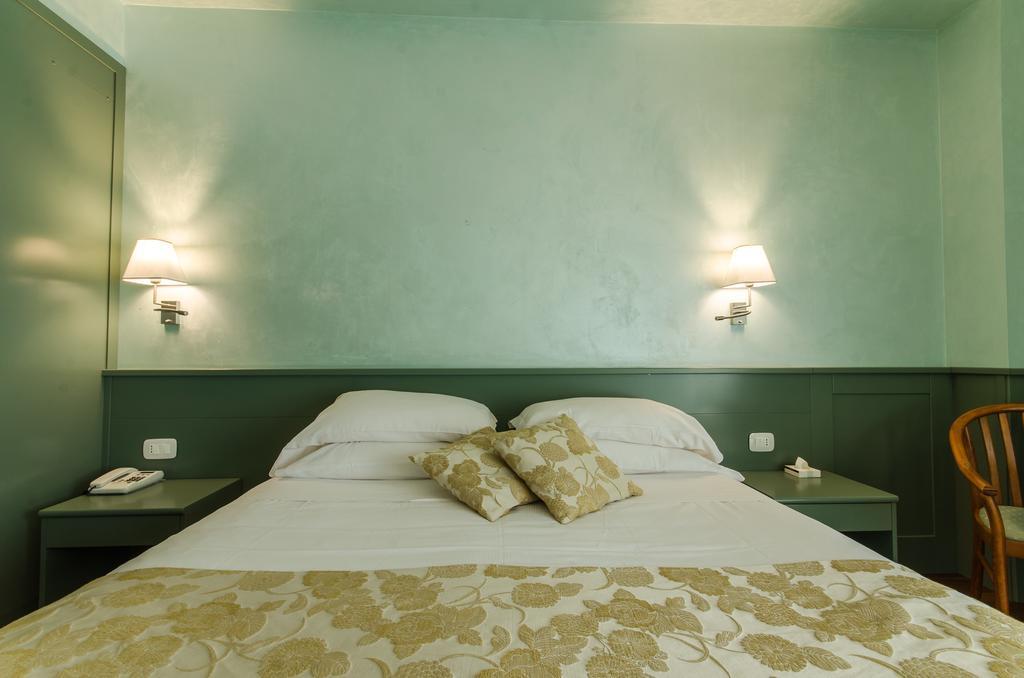 Hotel Santacroce Meeting Sulmona Exterior photo